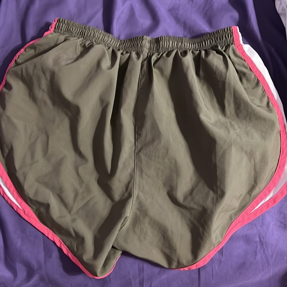 Nike shorts - Picture 4 of 4